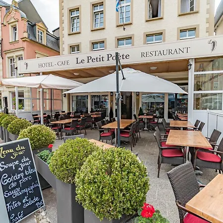 Hotel Le Petit Poete-3